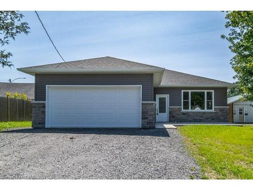 16 Palace Road, Napanee, ON - Outdoor