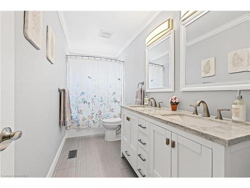 964 Prestwick Crescent, Kingston, ON - Indoor Photo Showing Bathroom