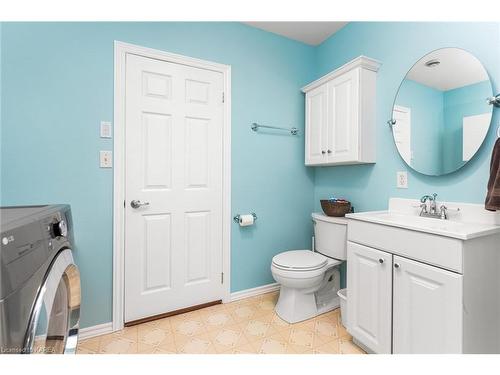 1091 Cliffside Drive, Kingston, ON - Indoor Photo Showing Bathroom