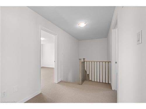 107 Gildersleeve Boulevard, Bath, ON - Indoor Photo Showing Other Room