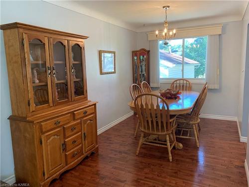 329 Glen Castle Road, Kingston, ON - Indoor Photo Showing Dining Room