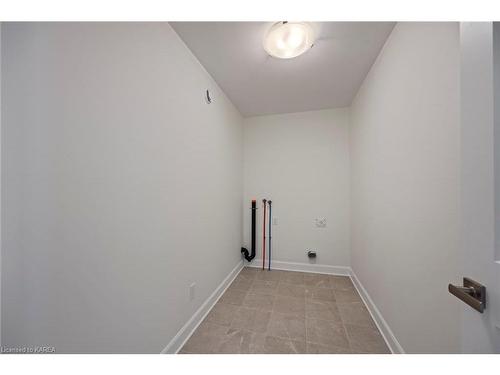 1395 Monarch Drive, Kingston, ON - Indoor Photo Showing Other Room