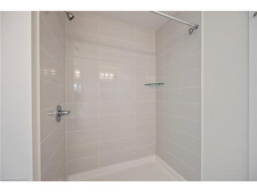 1395 Monarch Drive, Kingston, ON - Indoor Photo Showing Bathroom