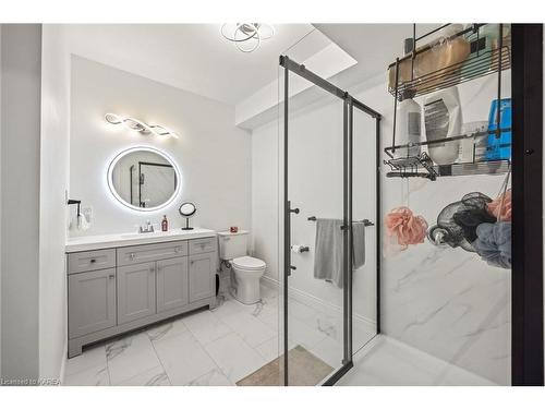 876 Roshan Drive, Kingston, ON - Indoor Photo Showing Bathroom