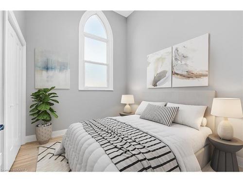 299 Arthur Street, Gananoque, ON - Indoor Photo Showing Bedroom