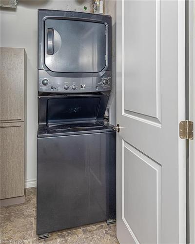 307-740 Augusta Drive Drive, Kingston, ON - Indoor Photo Showing Laundry Room