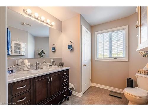 236 River Street, Gananoque, ON - Indoor Photo Showing Bathroom