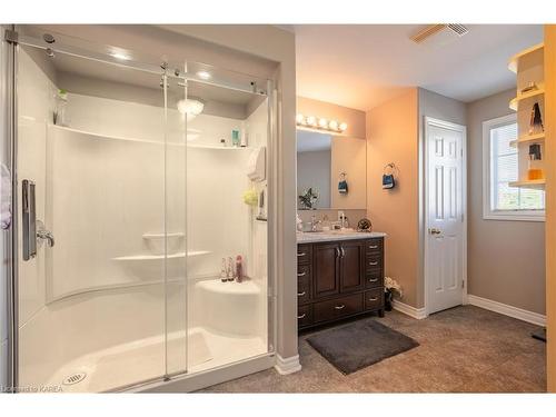 236 River Street, Gananoque, ON - Indoor Photo Showing Bathroom