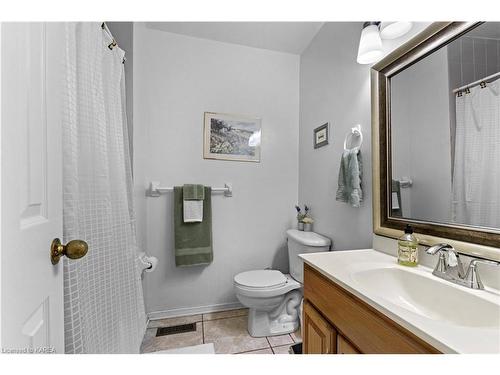 671 Macdonald Drive, Gananoque, ON - Indoor Photo Showing Bathroom