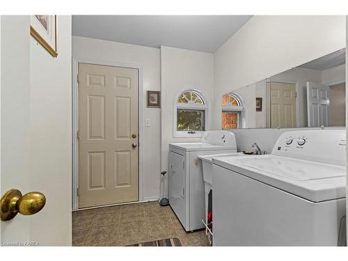 671 Macdonald Drive, Gananoque, ON - Indoor Photo Showing Laundry Room