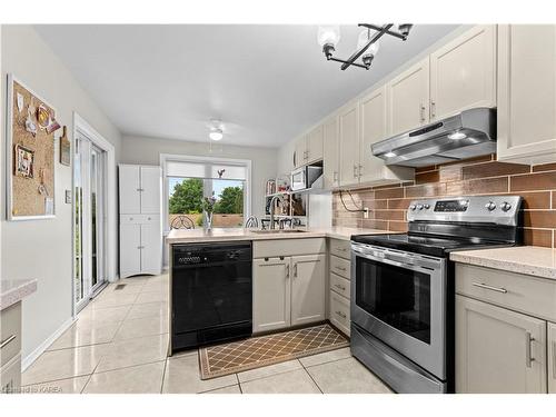 671 Macdonald Drive, Gananoque, ON - Indoor Photo Showing Kitchen