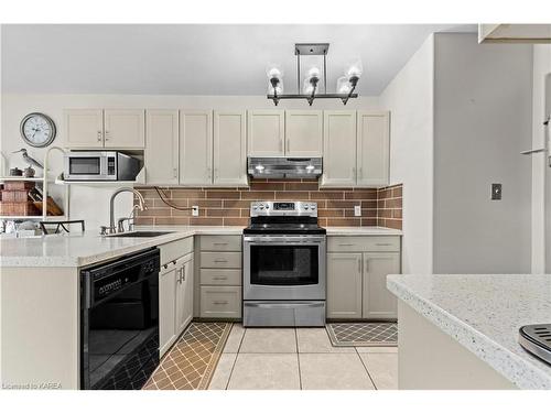 671 Macdonald Drive, Gananoque, ON - Indoor Photo Showing Kitchen