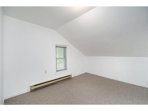 1112 County Rd 7, Napanee, ON - Indoor Photo Showing Other Room