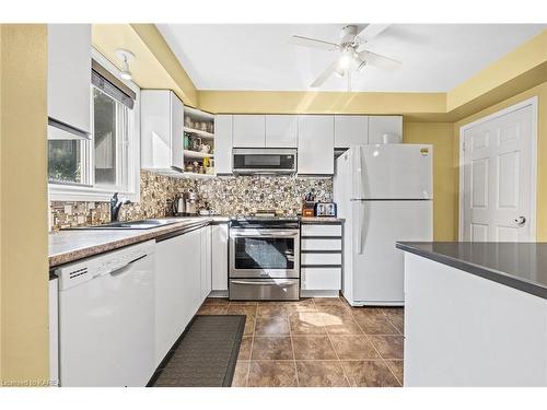 491 Grandtrunk Ave, Kingston, ON - Indoor Photo Showing Kitchen