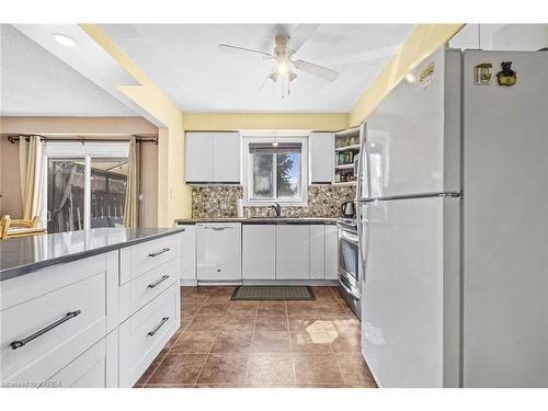 491 Grandtrunk Ave, Kingston, ON - Indoor Photo Showing Kitchen