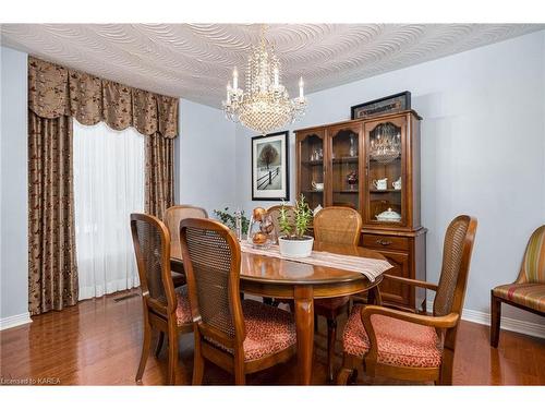 44 Mccabe Street, Napanee, ON - Indoor Photo Showing Dining Room