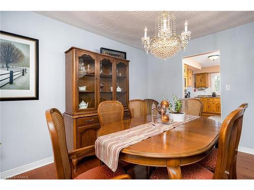 44 Mccabe Street, Napanee, ON - Indoor Photo Showing Dining Room