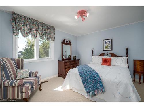 44 Mccabe Street, Napanee, ON - Indoor Photo Showing Bedroom