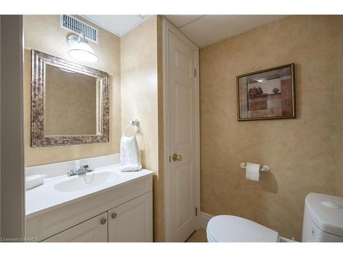 44 Mccabe Street, Napanee, ON - Indoor Photo Showing Bathroom