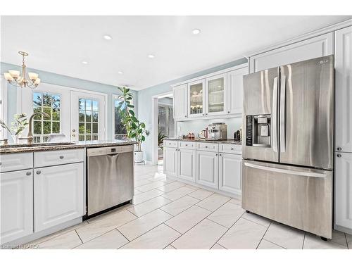 1098 Caitlin Crescent, Kingston, ON - Indoor Photo Showing Kitchen