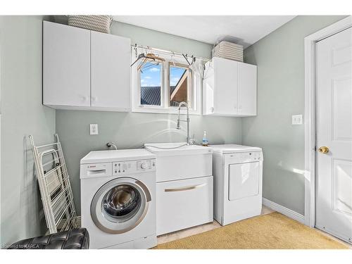 1098 Caitlin Crescent, Kingston, ON - Indoor Photo Showing Laundry Room