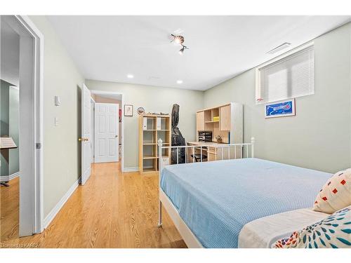 1098 Caitlin Crescent, Kingston, ON - Indoor Photo Showing Bedroom