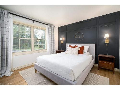 169 Belmont Avenue, Kingston, ON - Indoor Photo Showing Bedroom