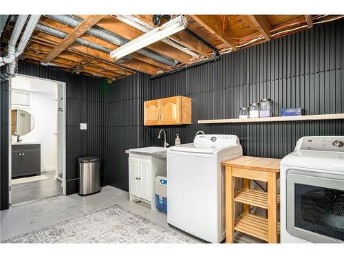 169 Belmont Avenue, Kingston, ON - Indoor Photo Showing Laundry Room