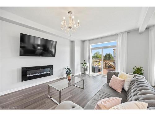 1422 Remington Avenue, Kingston, ON - Indoor Photo Showing Living Room With Fireplace