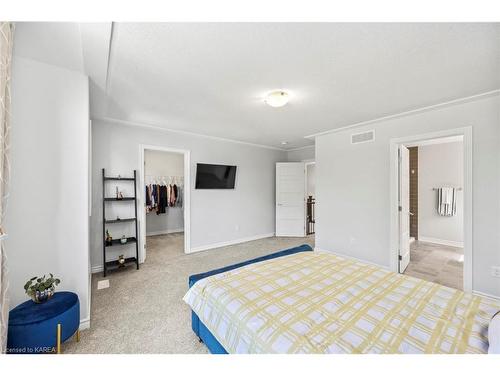 1422 Remington Avenue, Kingston, ON - Indoor Photo Showing Bedroom