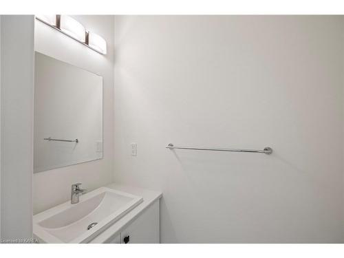 1848 Cinderhill Street, Kingston, ON - Indoor Photo Showing Bathroom