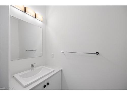 1844 Cinderhill Street, Kingston, ON - Indoor Photo Showing Bathroom