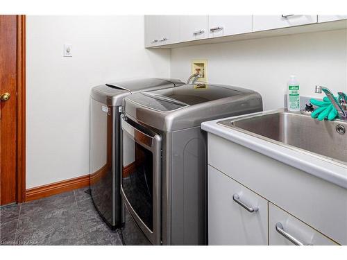 1 Clow Court, Mallorytown, ON - Indoor Photo Showing Laundry Room