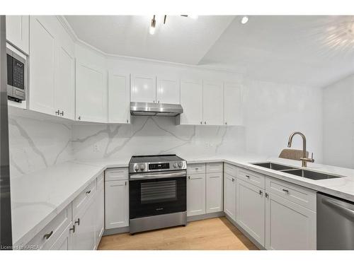 59 Wilfred Crescent, Kingston, ON - Indoor Photo Showing Kitchen With Double Sink With Upgraded Kitchen