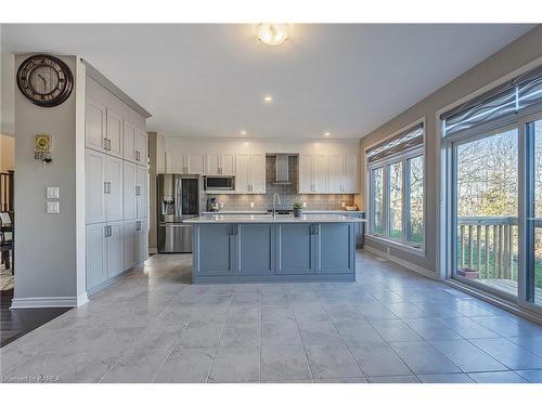 1382 Monarch Drive, Kingston, ON - Indoor Photo Showing Kitchen With Upgraded Kitchen