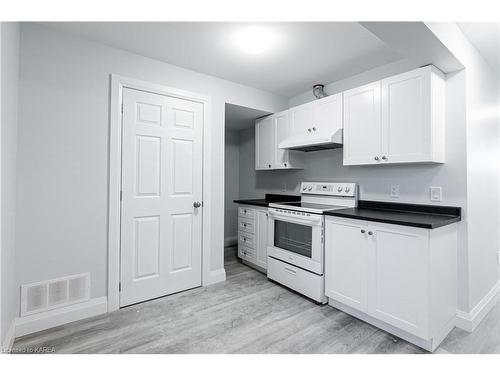 83 Calderwood Drive, Kingston, ON - Indoor Photo Showing Kitchen