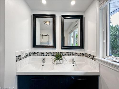 115 Fairway Hill Crescent, Kingston, ON - Indoor Photo Showing Bathroom