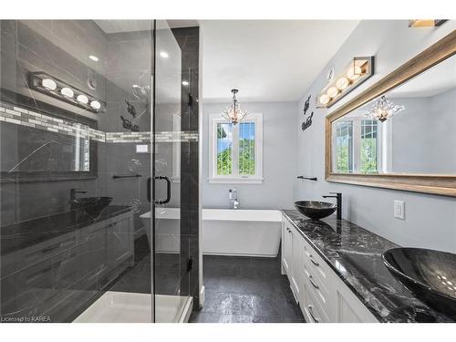 3541 Greenfield Road, Inverary, ON - Indoor Photo Showing Kitchen