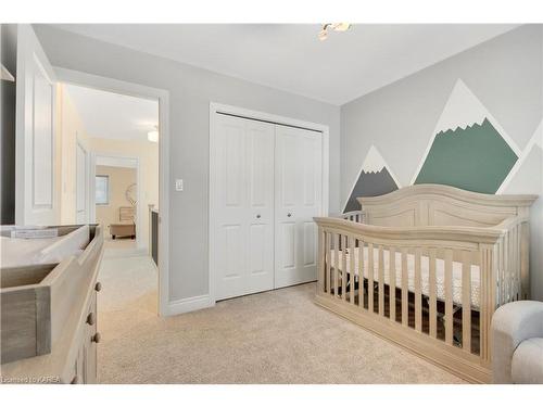 2809 Delmar Street, Kingston, ON - Indoor Photo Showing Bedroom