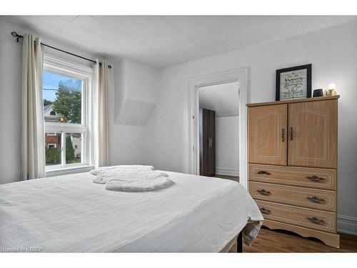 448 Thomas Street, Deseronto, ON - Indoor Photo Showing Bedroom