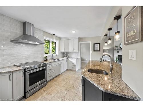 441 Heathcliffe Lane, Kingston, ON - Indoor Photo Showing Kitchen With Upgraded Kitchen