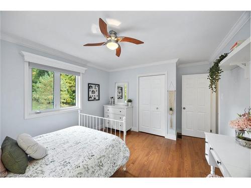 441 Heathcliffe Lane, Kingston, ON - Indoor Photo Showing Bedroom