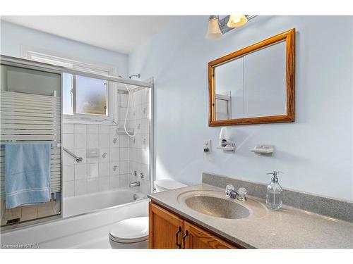 678 County Road 8, Greater Napanee, ON - Indoor Photo Showing Bathroom