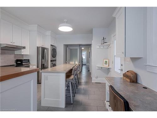 419 Albert Street, Kingston, ON - Indoor Photo Showing Kitchen