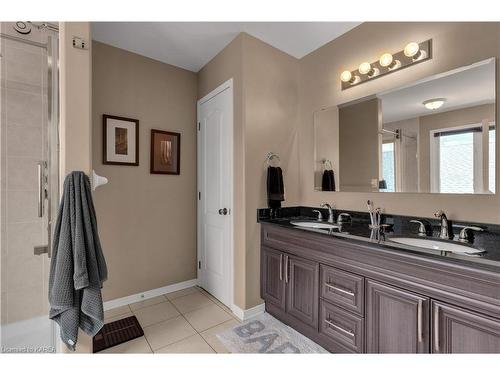 500 Weston Crescent, Kingston, ON - Indoor Photo Showing Bathroom