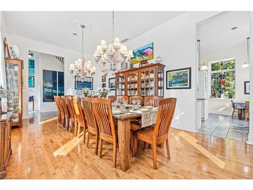 11 Cross Street, Odessa, ON - Indoor Photo Showing Dining Room