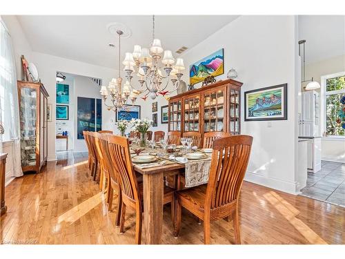 11 Cross Street, Odessa, ON - Indoor Photo Showing Dining Room