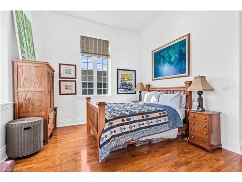 11 Cross Street, Odessa, ON - Indoor Photo Showing Bedroom