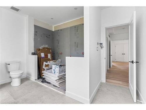 42 Owen Avenue, Gananoque, ON - Indoor Photo Showing Bathroom