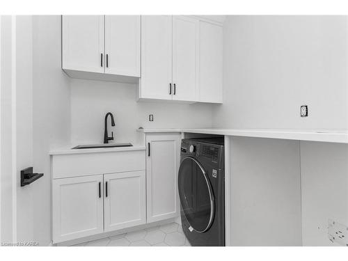 42 Owen Avenue, Gananoque, ON - Indoor Photo Showing Laundry Room